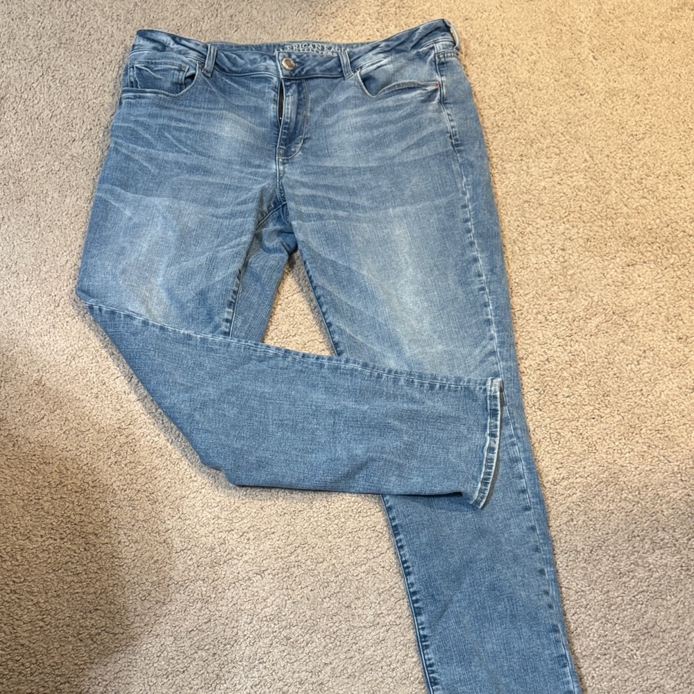 American Eagle Outfitters Light Blue Skinny Jeans